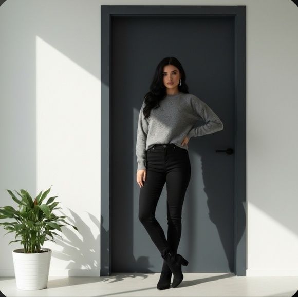 Leo & Nicole Gray Polka Dot Sweater Pullover Size Medium - Picture 9 of 9